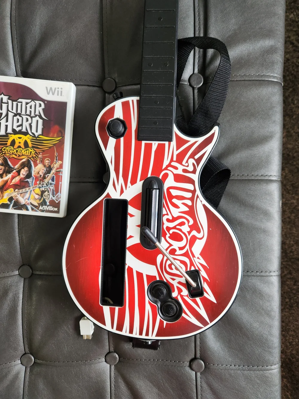 Nintendo Wii Aerosmith Game & Guitar